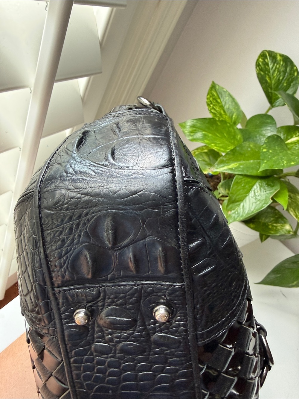 Brahmin Black Woven Leather Bucket/Drawstring Shoulder Bag - Picture 5 of 17